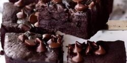 طرز تهیه کیک شکلاتی بدون آرد، یک کیک جذاب و فوری!