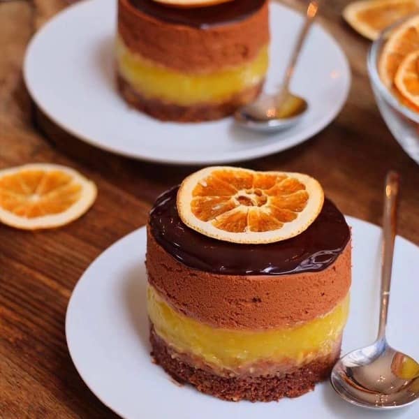 طرز تهیه کیک شکلاتی پرتقالی