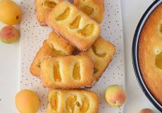 طرز تهیه کیک زردآلو