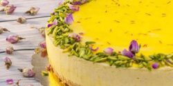 طرز تهیه چیز کیک زعفرانی مجلسی با طعمی بی نظیر