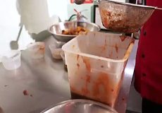 طرز تهیه بال مرغ با سس تمر هندی در نیویورک