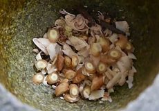 طرز تهیه کاری شاه‌میگو در غذای خیابانی تایلند