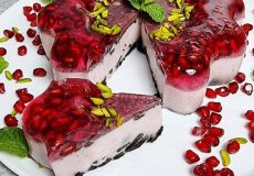 طرز تهیه دسر انار با بیسکویت
