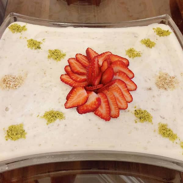 طرز تهیه دسر گلاسه موز