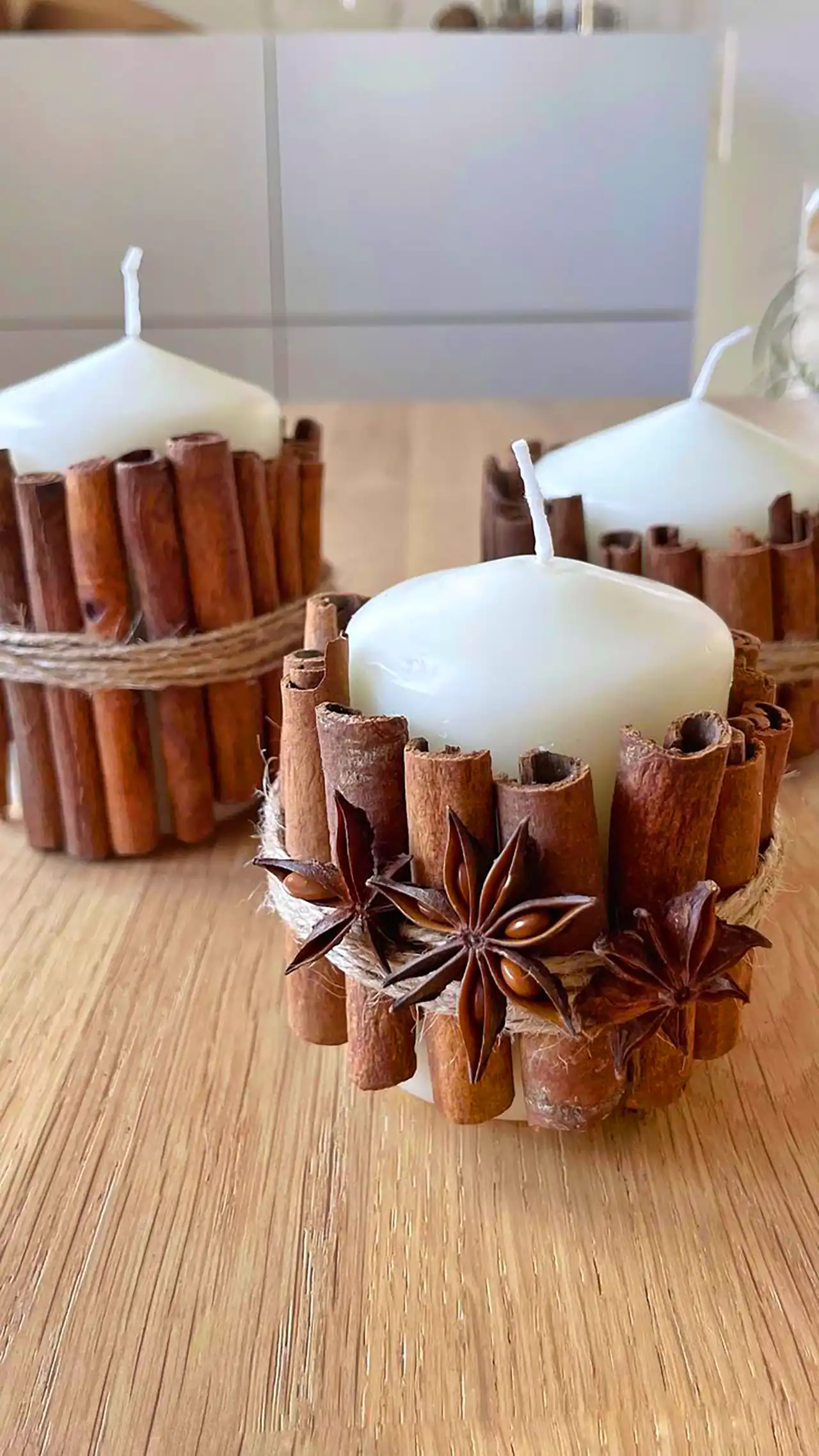 دیزاین شمع با چوب دارچین