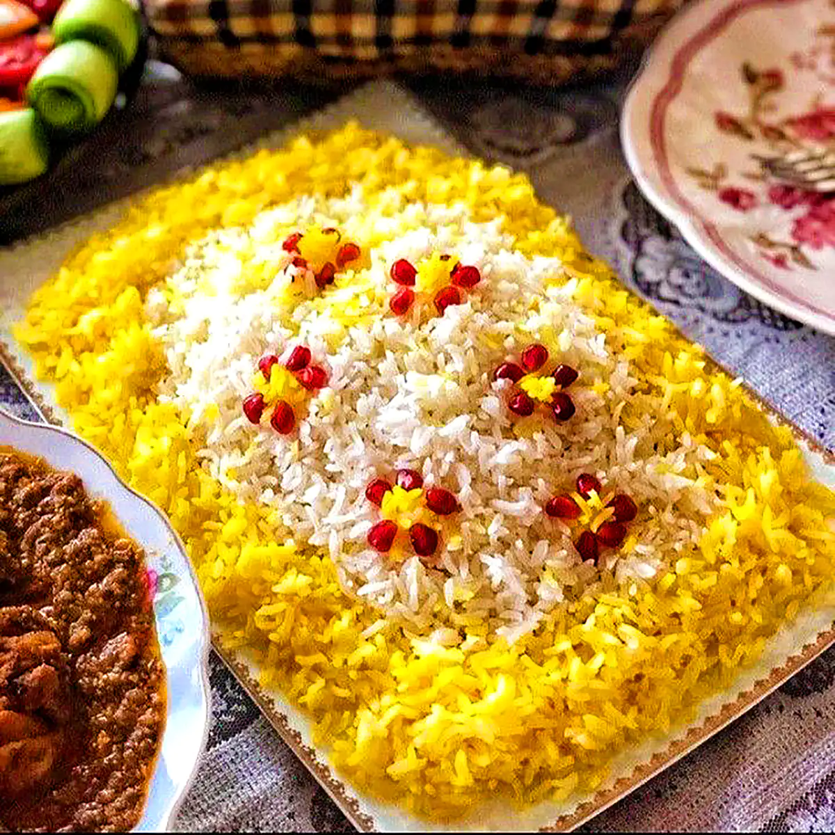 دیزاین برنج مجلسی زعفرونی