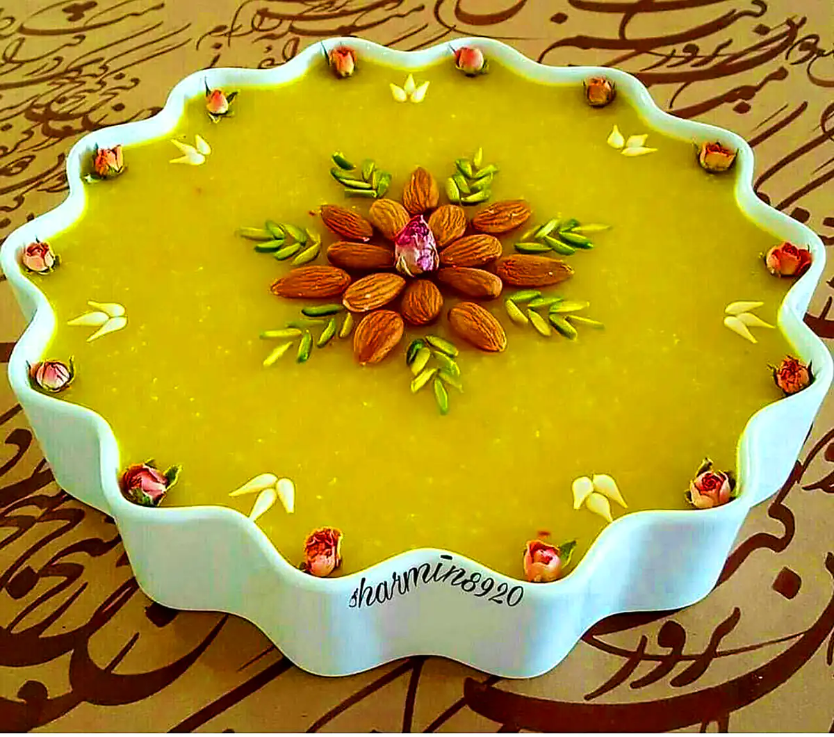 دیزاین شله زرد با گل محمدی