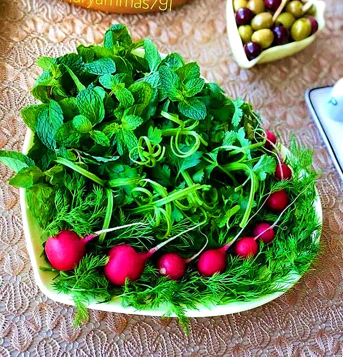 دیزاین سبزی خوردن مجلسی