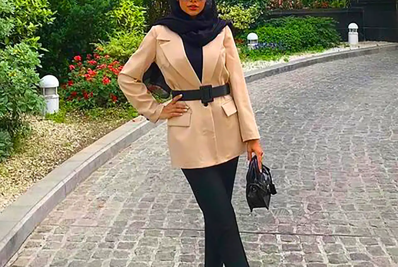 استایل زنانه با رنگ نود