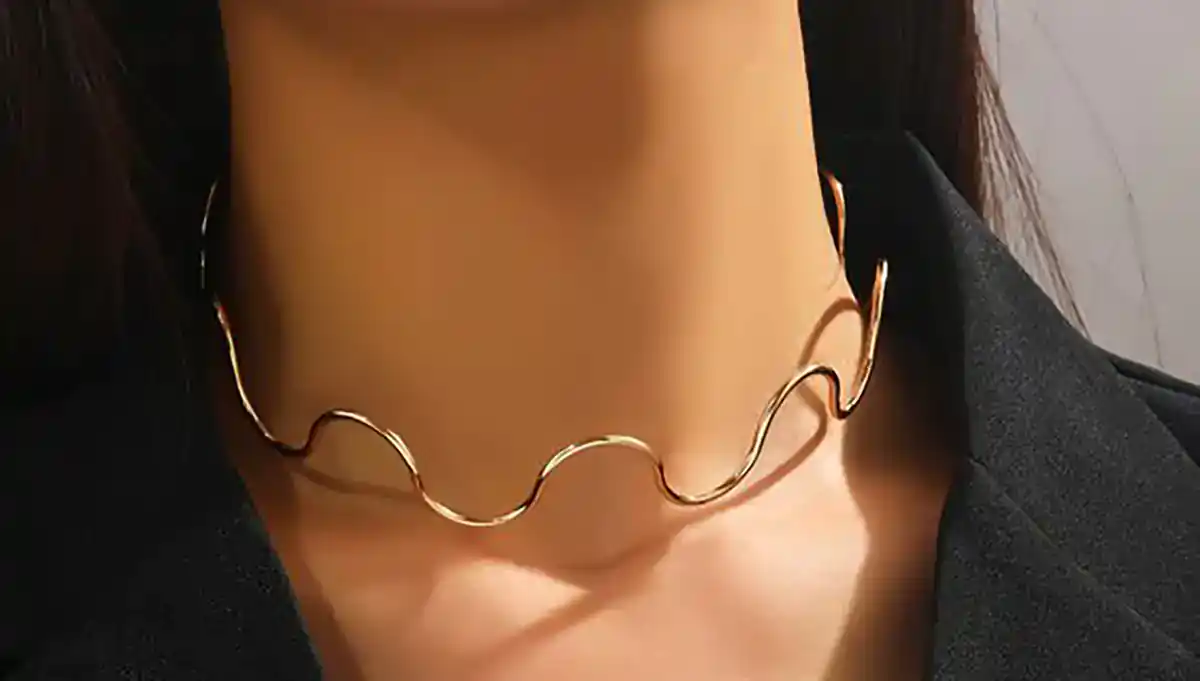 گلوبند چوکر مفتولی طلا زنانه