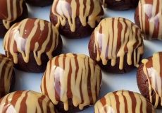 طرز تهیه قرابیه خیس شکلاتی