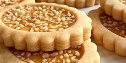 طرز تهیه قرابیه عسلی به روش خانگی و طعمی بی نظیر