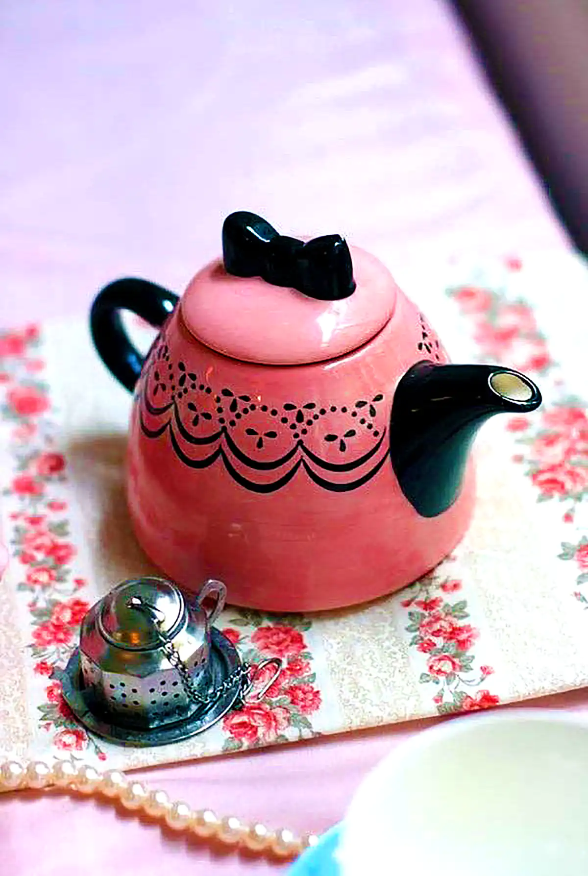 قوری چینی طرحدار