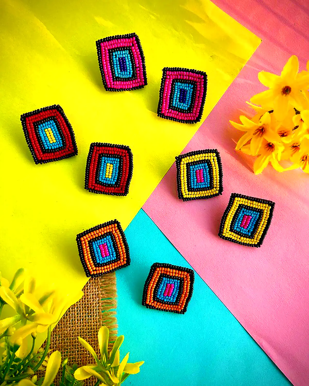 گوشواره دست ساز مهره ای