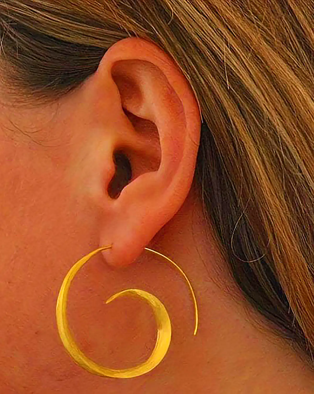 گوشواره حلقه ای مدرن
