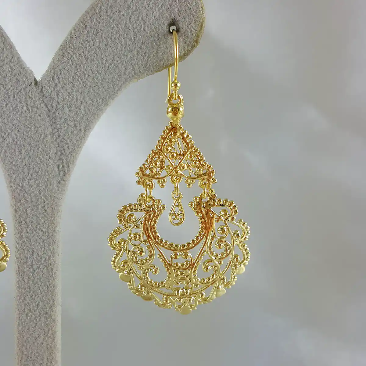 گوشواره کلاسیک سلطنتی