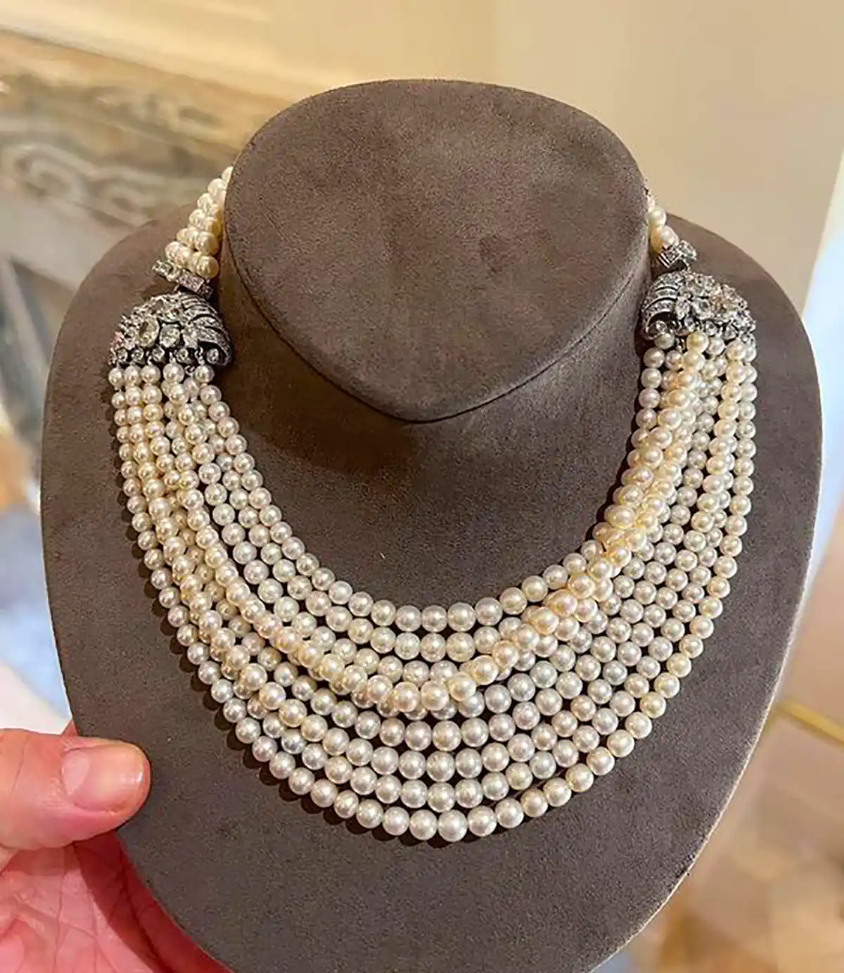 گردنبند رشته‌ای مرواریدی