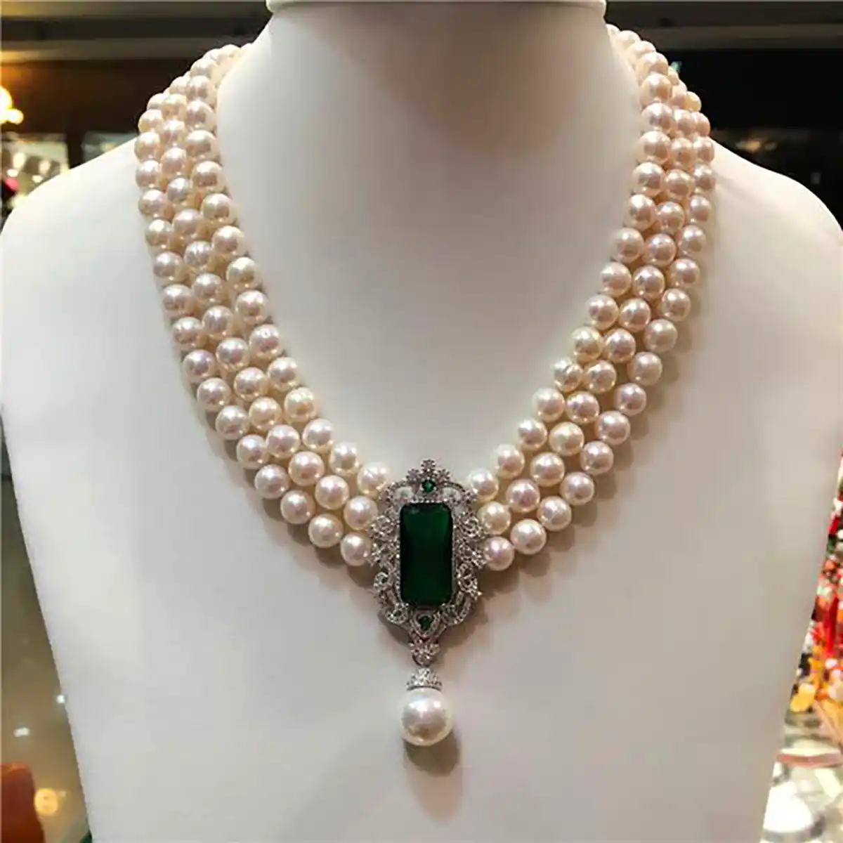 گردنبند رشته‌ای مرواریدی