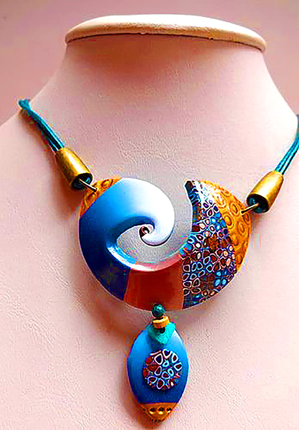 گردنبند سنگی ساحلی