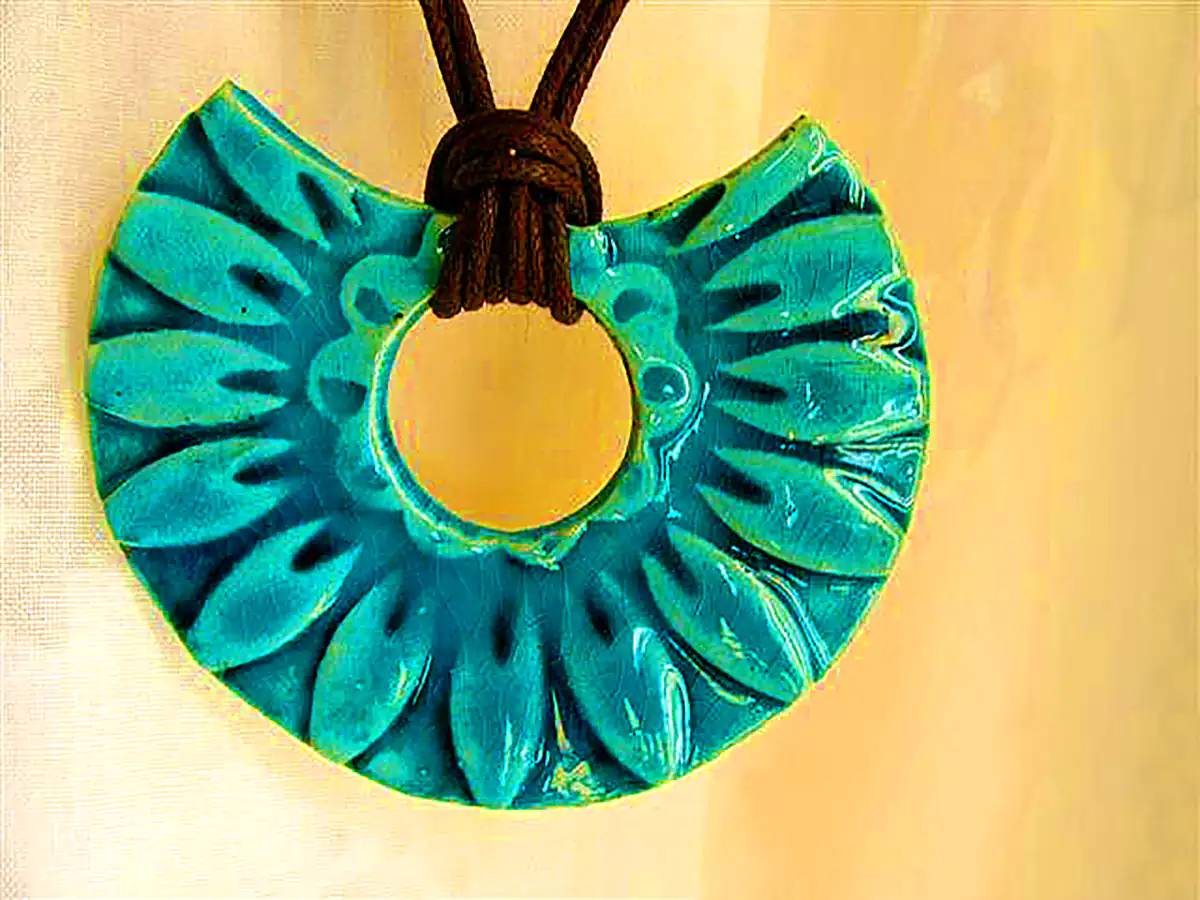 گردنبند سنگی ساحلی