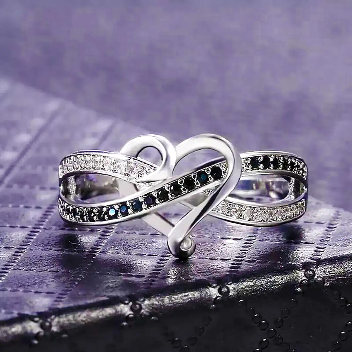 حلقه قلبی نقره ای و مدرن