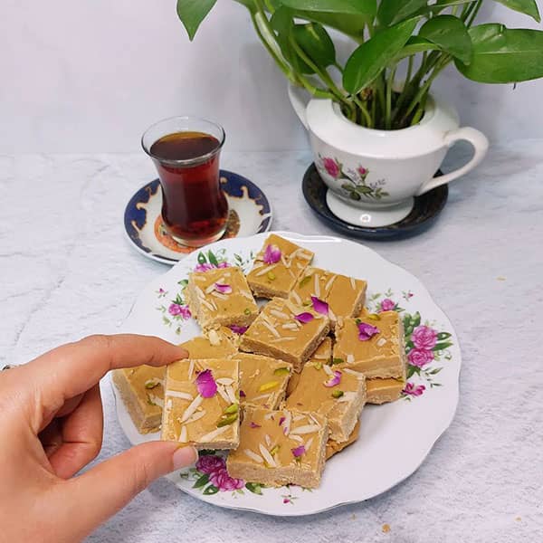 طرز تهیه حلوای زنجبیلی تبریز طرز تهیه حلوای زنجبیلی ساده طرز تهیه حلوای زنجبیلی سه رنگ طرز تهیه حلوای زنجبیلی برای ۵۰ نفر طرز تهیه حلوای زنجبیلی مرحله به مرحله طرز تهیه حلوای زنجبیلی دو رنگ طرز تهیه حلوای زنجبیلی ارومیه طرز تهیه حلوای زنجبیلی با شکر