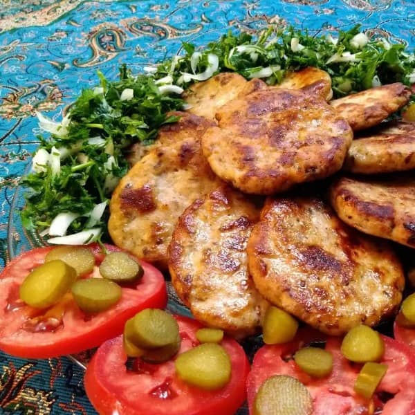 طرز تهیه همبرگر بوقلمون