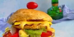 طرز تهیه همبرگر مرغ به روش رستورانی و با طعمی بی نظیر