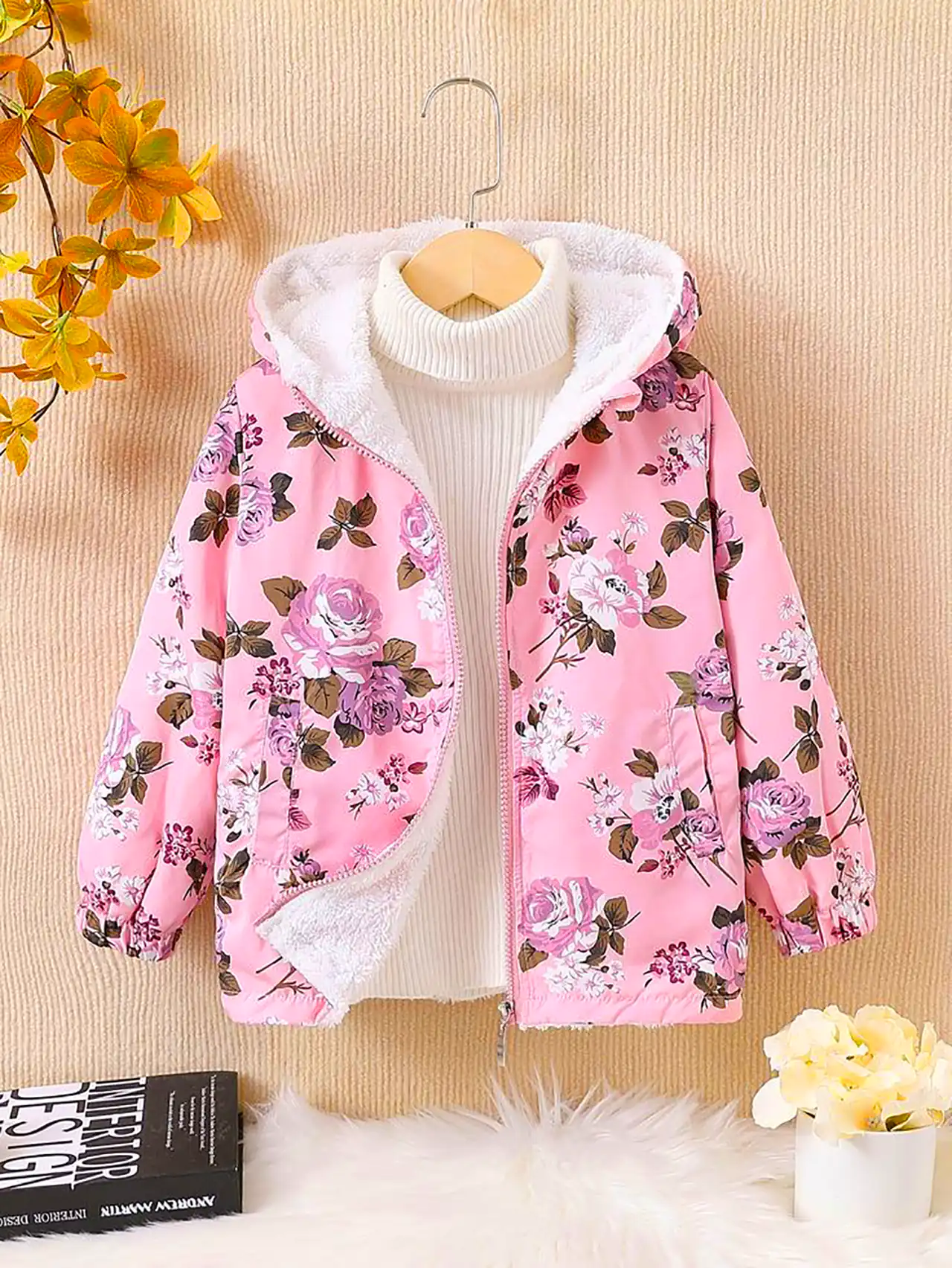 کاپشن صورتی طرح دار بچگانه