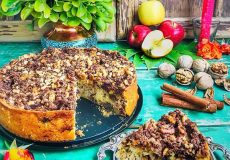 طرز تهیه کرامبل کیک سیب گردو دارچین