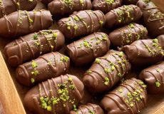 طرز تهیه خرما مغزدار شکلاتی