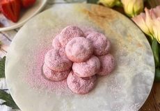 طرز تهیه کوکی توت فرنگی