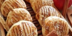طرز تهیه کلوچه سیب دارچین به روش خانگی مرحله به مرحله