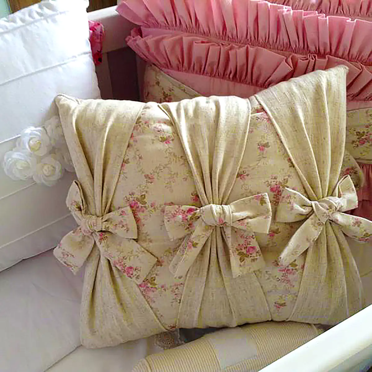 کوسن پاپیونی پارچهای و شیک