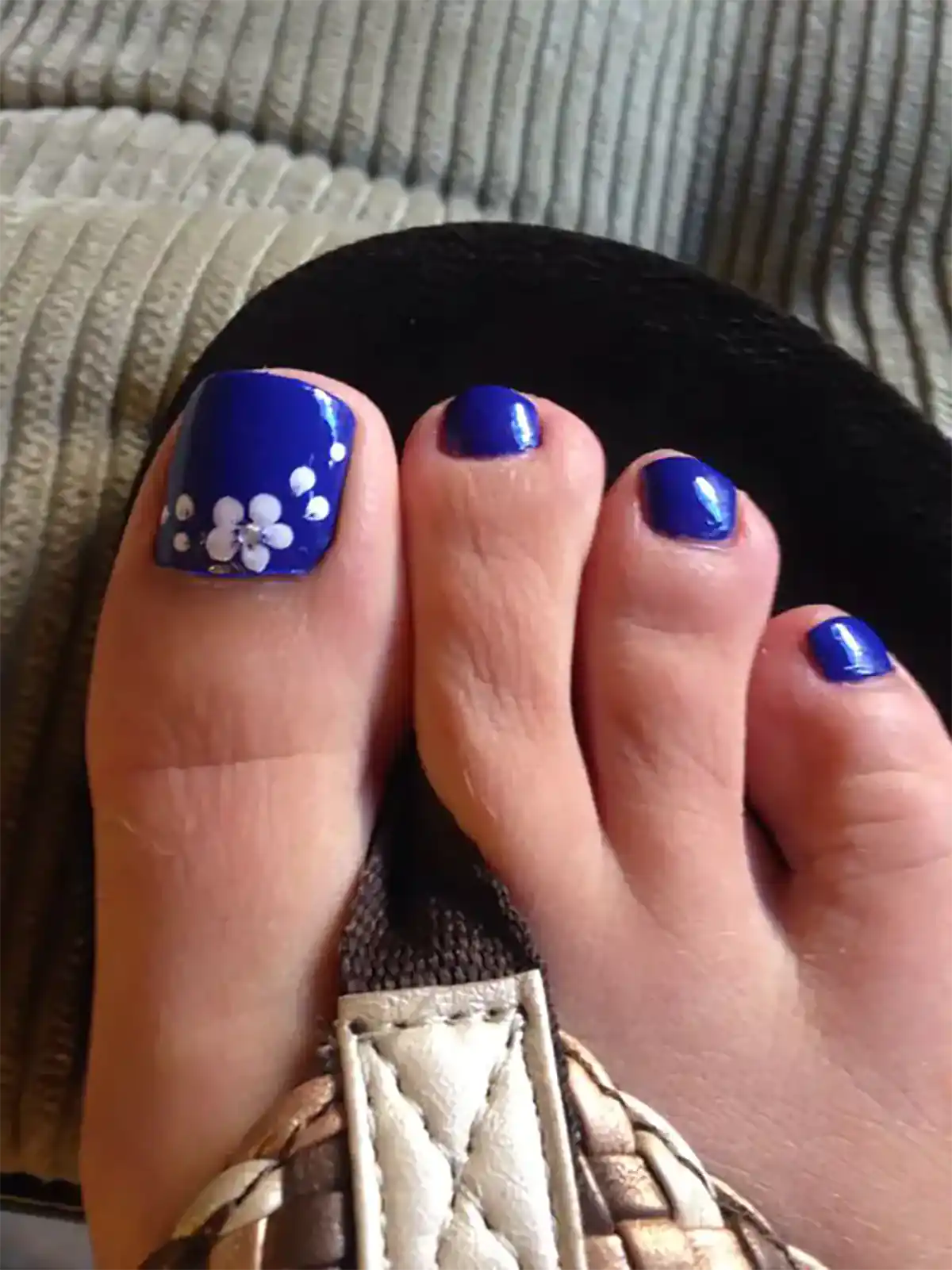لاکژل آبی کاربنی ناخن پا