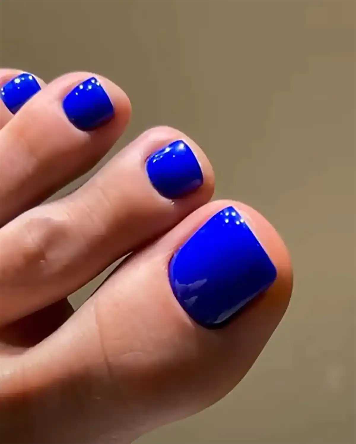 لاکژل آبی کاربنی ناخن پا