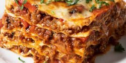 طرز تهیه لازانیا ساده گوشت چرخ کرده و قارچ با طعمی بی نظیر