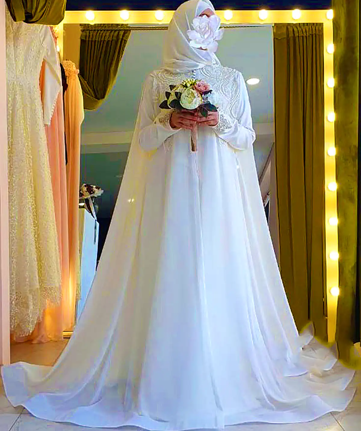 لباس عروس شنل دار 