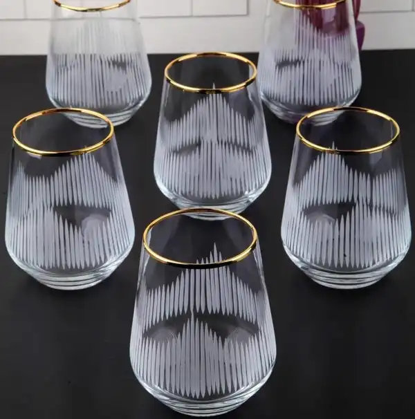 لیوان خارجی شیک + میز پذیرایی مدرن و متفاوت با لیوان خارجی شیک و لوکس