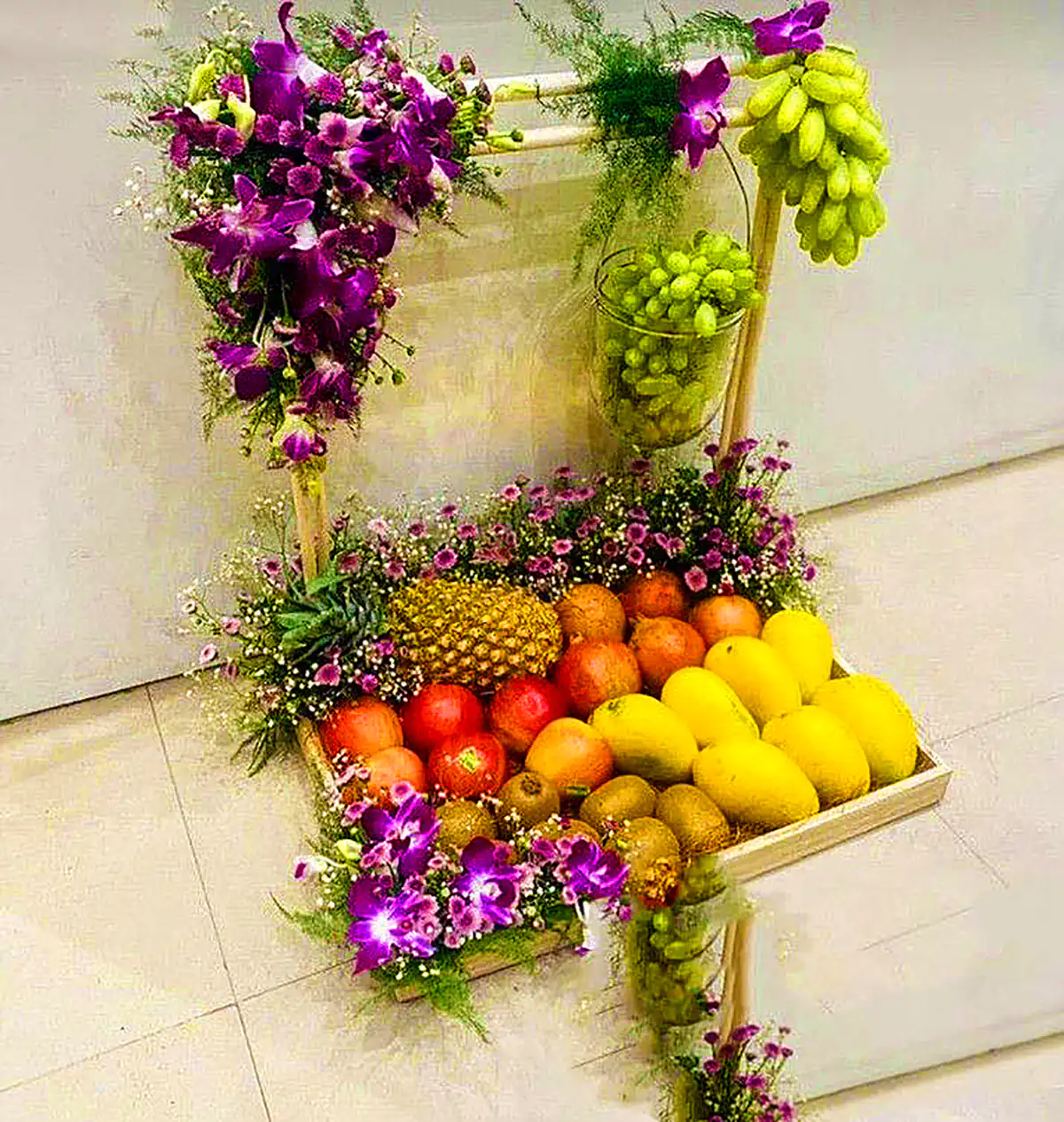 میوه آرایی شیک حنابندون