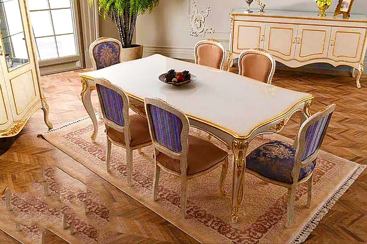 میز ناهارخوری سلطنتی