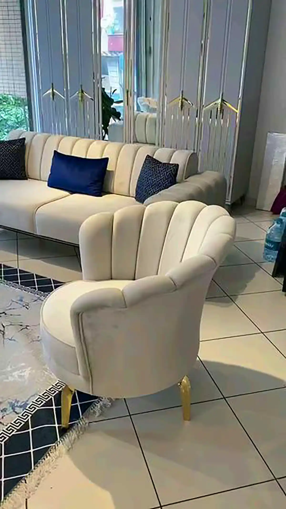 مبل شیک و کلاسیک استخوانی