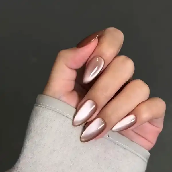 مدل ناخن آیس + دستان درخشانتر و شیکتر با مدل ناخن آیس