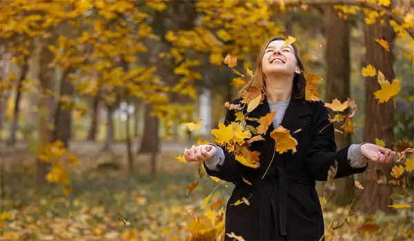 مدل عکس پاییزی + ژست ومدلهای خلاقانه و خاص برای عکاسی پاییزی به یادماندنی