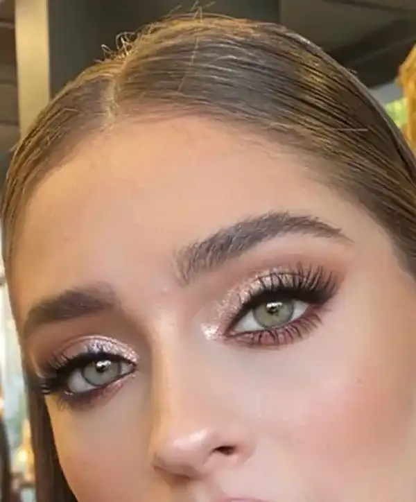 مدل چشم گرد + مدل چشم‌های گرد با استفاده از تکنیک‌های آرایشی مناسب 