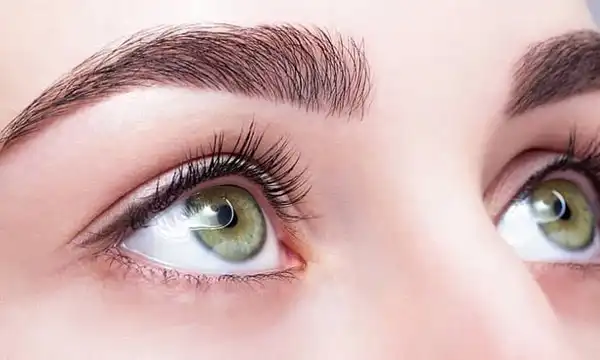 مدل چشم گرد + مدل چشم‌های گرد با استفاده از تکنیک‌های آرایشی مناسب 