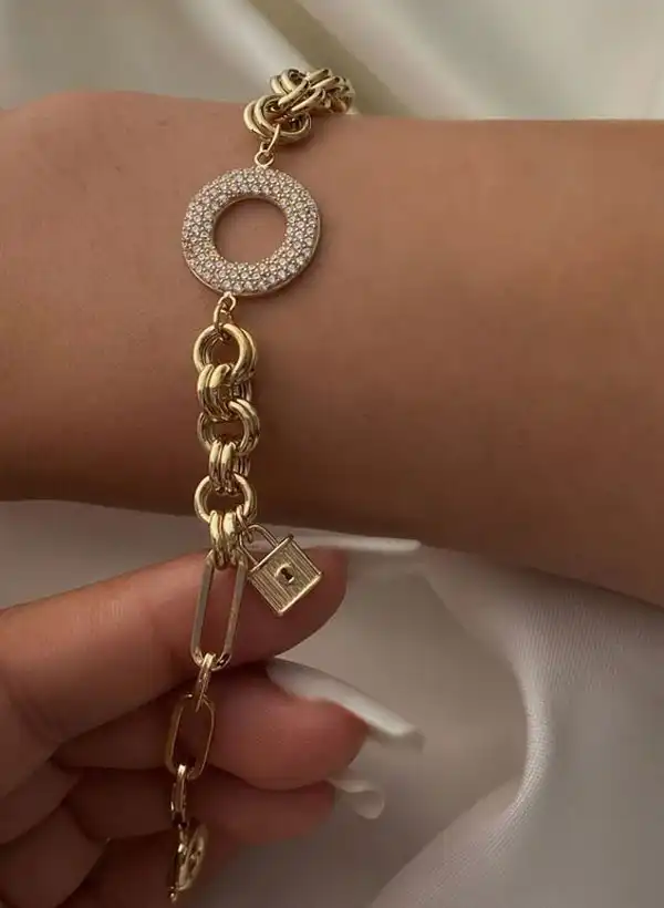 مدل دستبند طلای قفلی + جذابیتی بینظیر از ظرافت در مدل دستبند طلای قفلی شیک