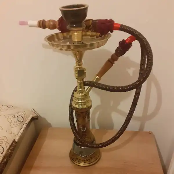 مدل قلیان برنجی + مدلهای متنوع قلیان برنجی که با ویژگی‌ها و طرح‌های منحصر به فرد خود، تجربه‌ی مصرف قلیان را به جذابیت بیشتری می‌رسانند