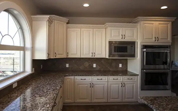 مدل کابینت برای آشپزخانه پنجره دار + مدل کابینت برای آشپزخانه پنجره دار لوکس و خاص 