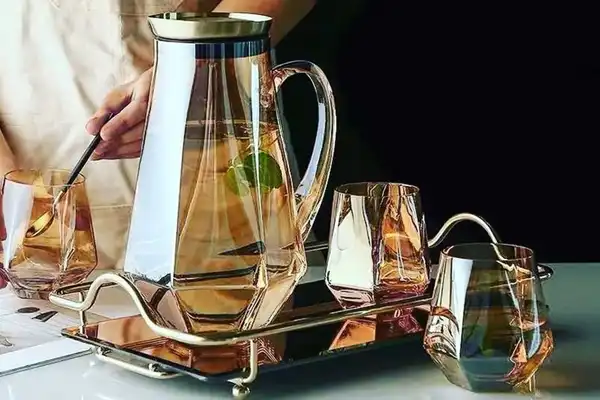 مدل لیوان شیک + نمونه‌ای خاص برای پذیرایی بینظیر با مدل لیوان شیک